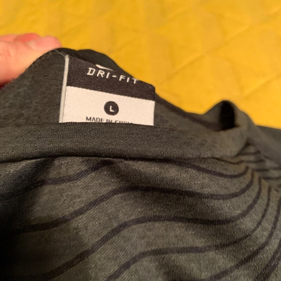 Lot of three Nike dri fit - Picture 6 of 11